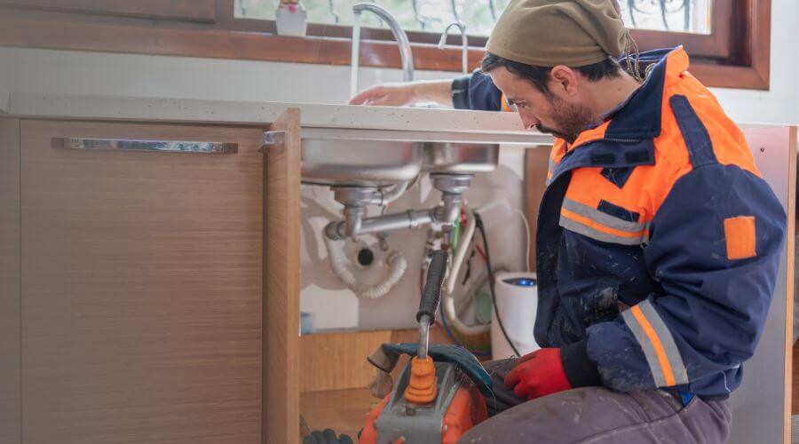 Professional expert plumbing services in Edinburg, IL